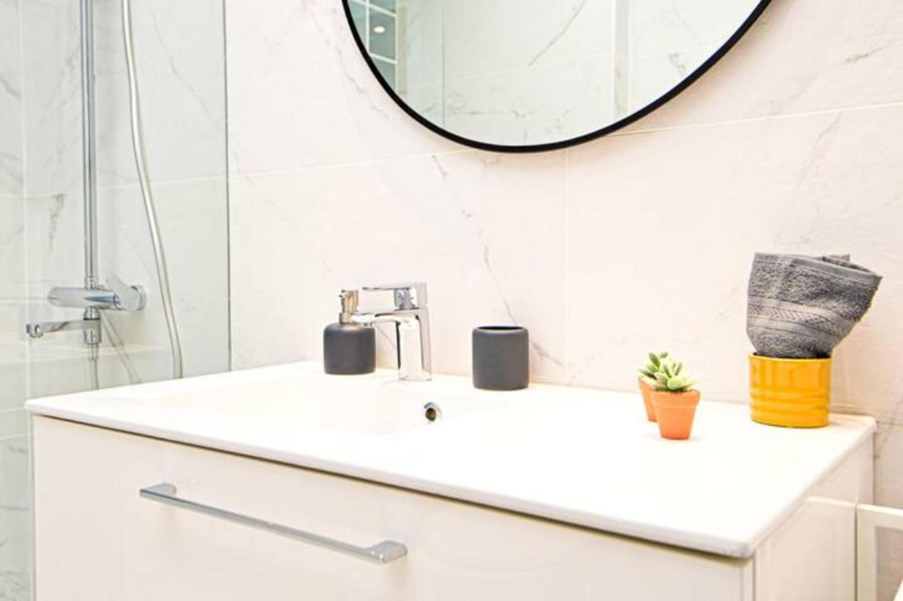 Walk To Syntagma,From A Prime-Location, Luxury Apt أثينا المظهر الخارجي الصورة