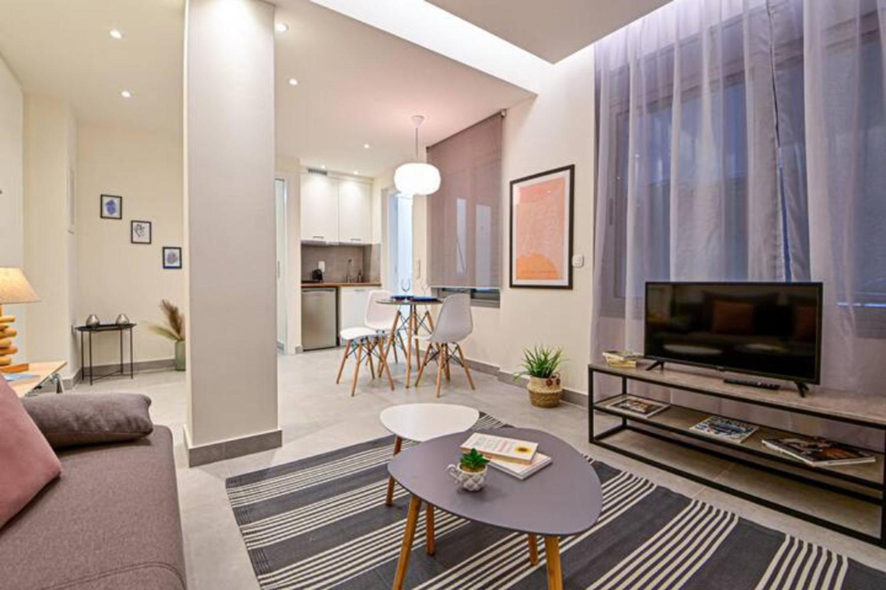 Walk To Syntagma,From A Prime-Location, Luxury Apt أثينا المظهر الخارجي الصورة
